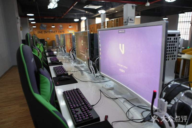 昆明壹格網(wǎng)咖中央空調(diào)項目